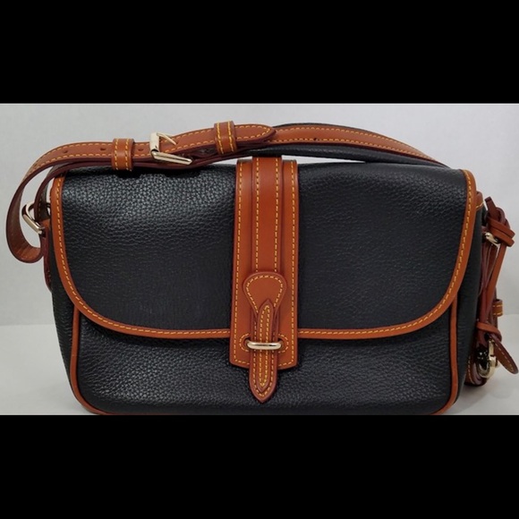 Dooney & Bourke Handbags - Vintage Dooney & Bourke Bag